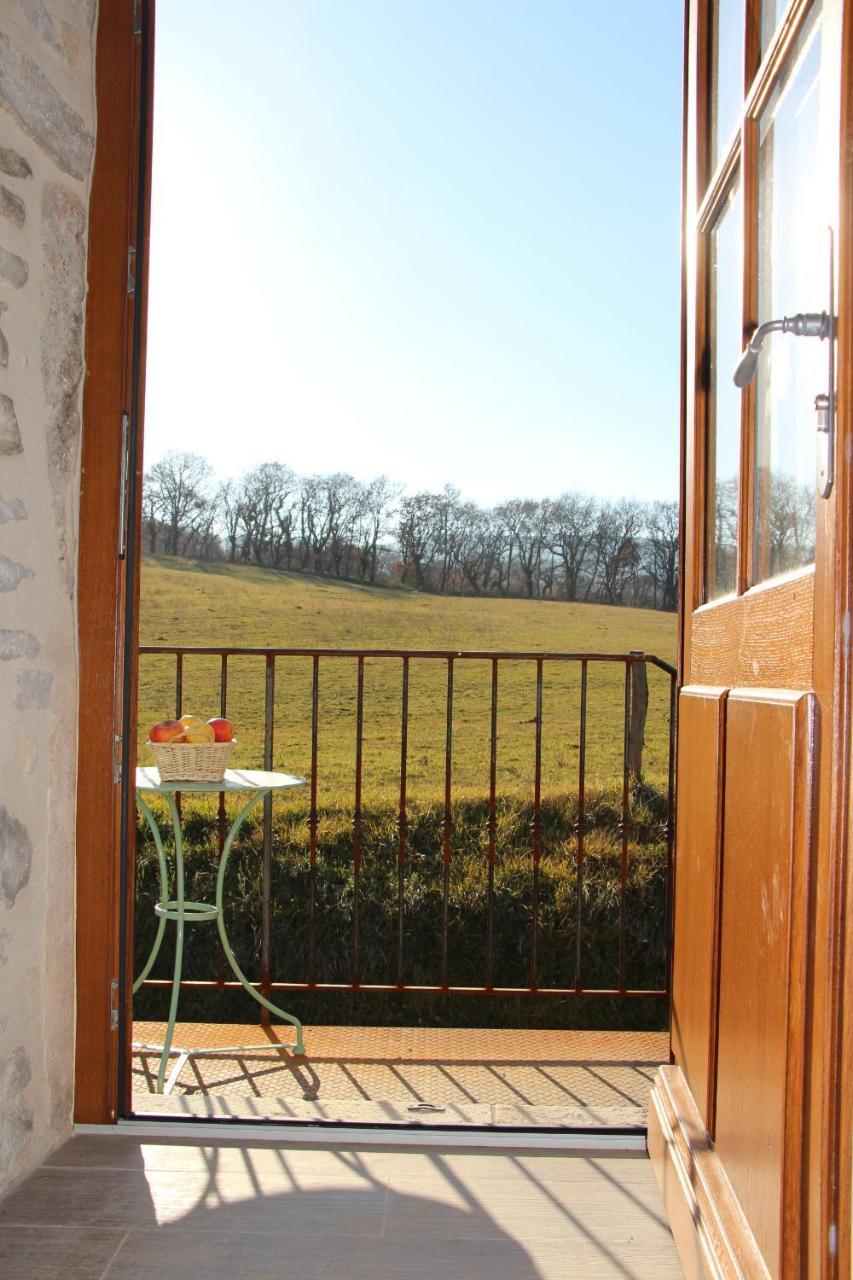 Domaine Insolite Du Petit Moras Chomerac Exterior photo